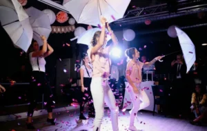 Ausgelassene Stimmung bei einer Hochzeitsparty mit DJ Daims in Düsseldorf